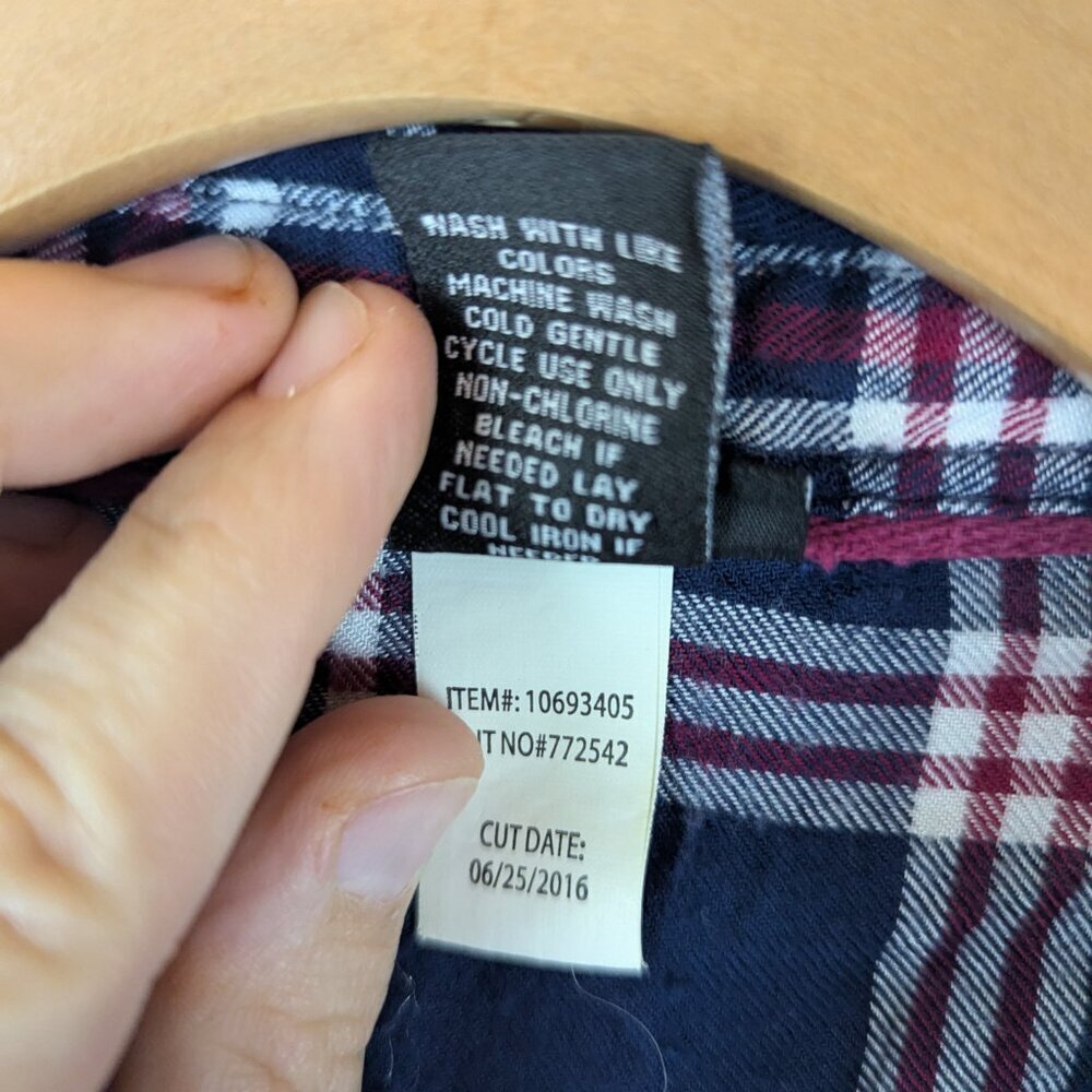 Torrid Blue/Maroon Flannel Buttondown Top, Sz 2X - Picture 2 of 5